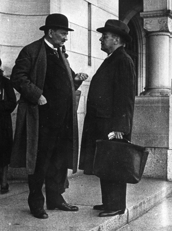 Walther Schücking and Victor Bruns (undated), Archiv MPG